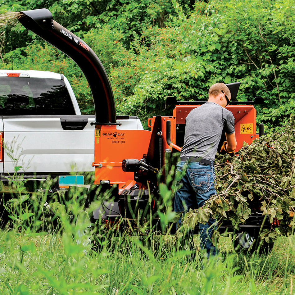 Bear Cat 9" Road-Towable Chipper with 24.8 HP Kubota Diesel Engine (CH911DH)