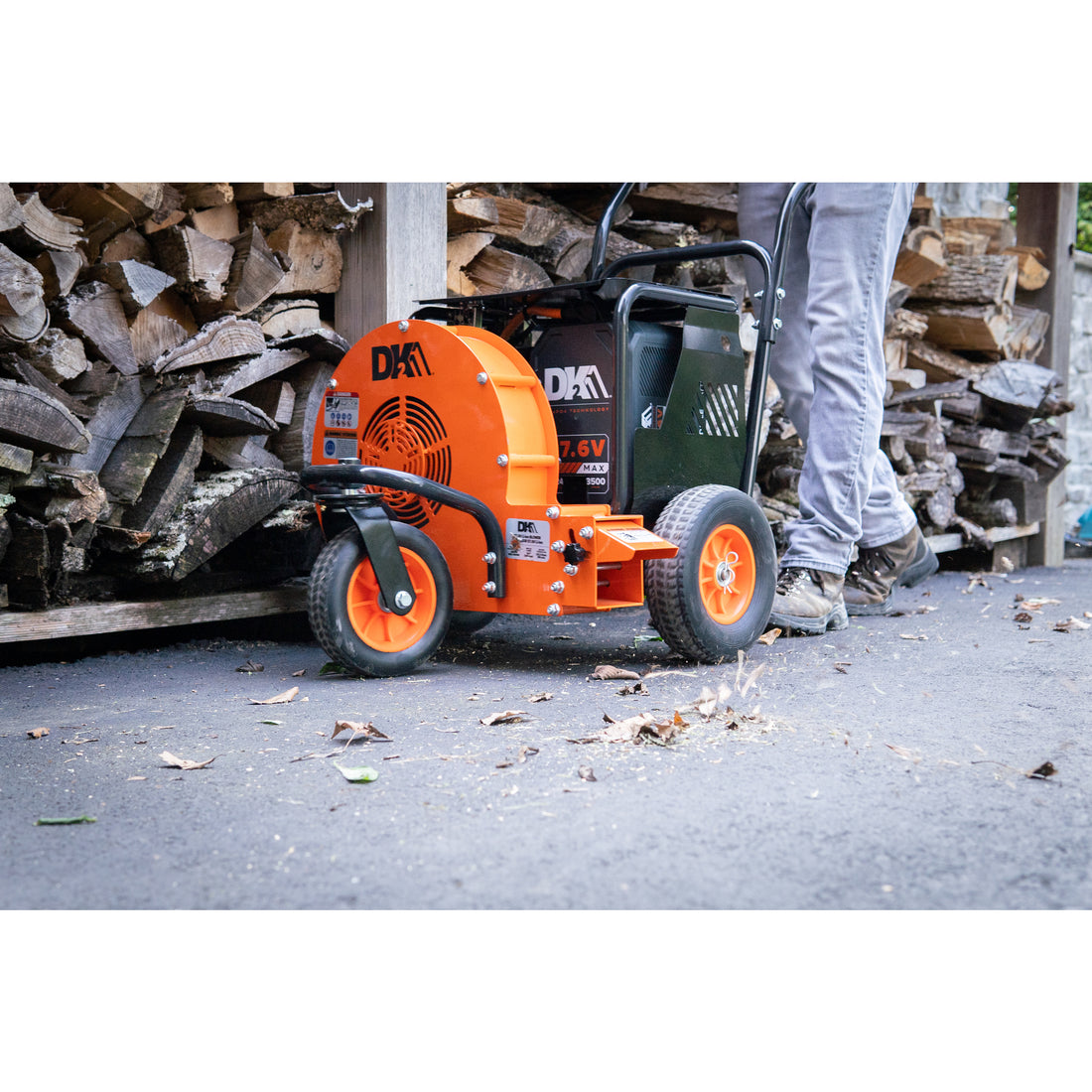 Blower equipment for outdoor debris cleanup