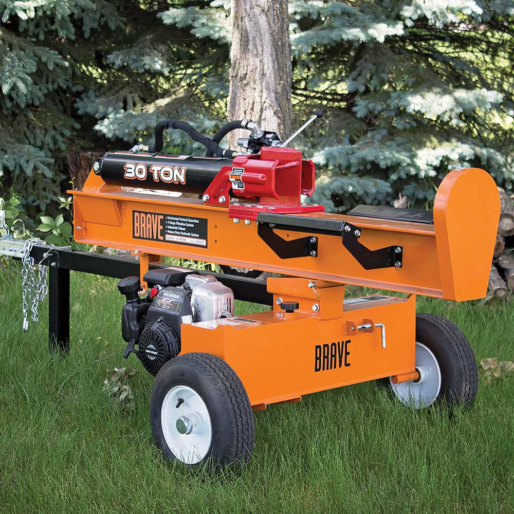 Gas-powered hydraulic log splitter for comparison with a kinetic log splitter