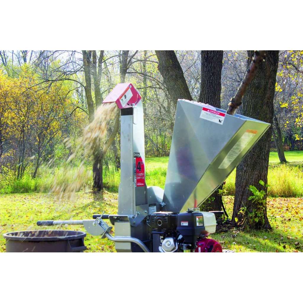 wood chipper for processing branches and limbs
